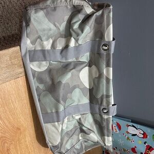 Camouflage THirty One Large Utility Tote